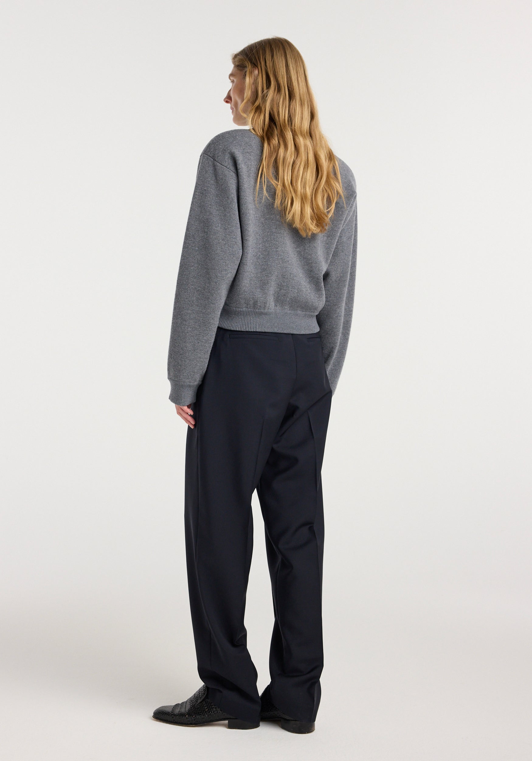 Statement shoulder crewneck | mid grey melange