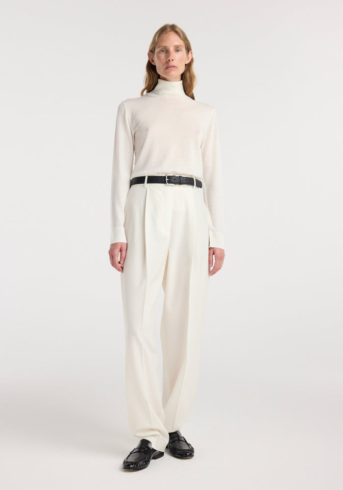Fine-knit wool cashmere turtleneck | off white