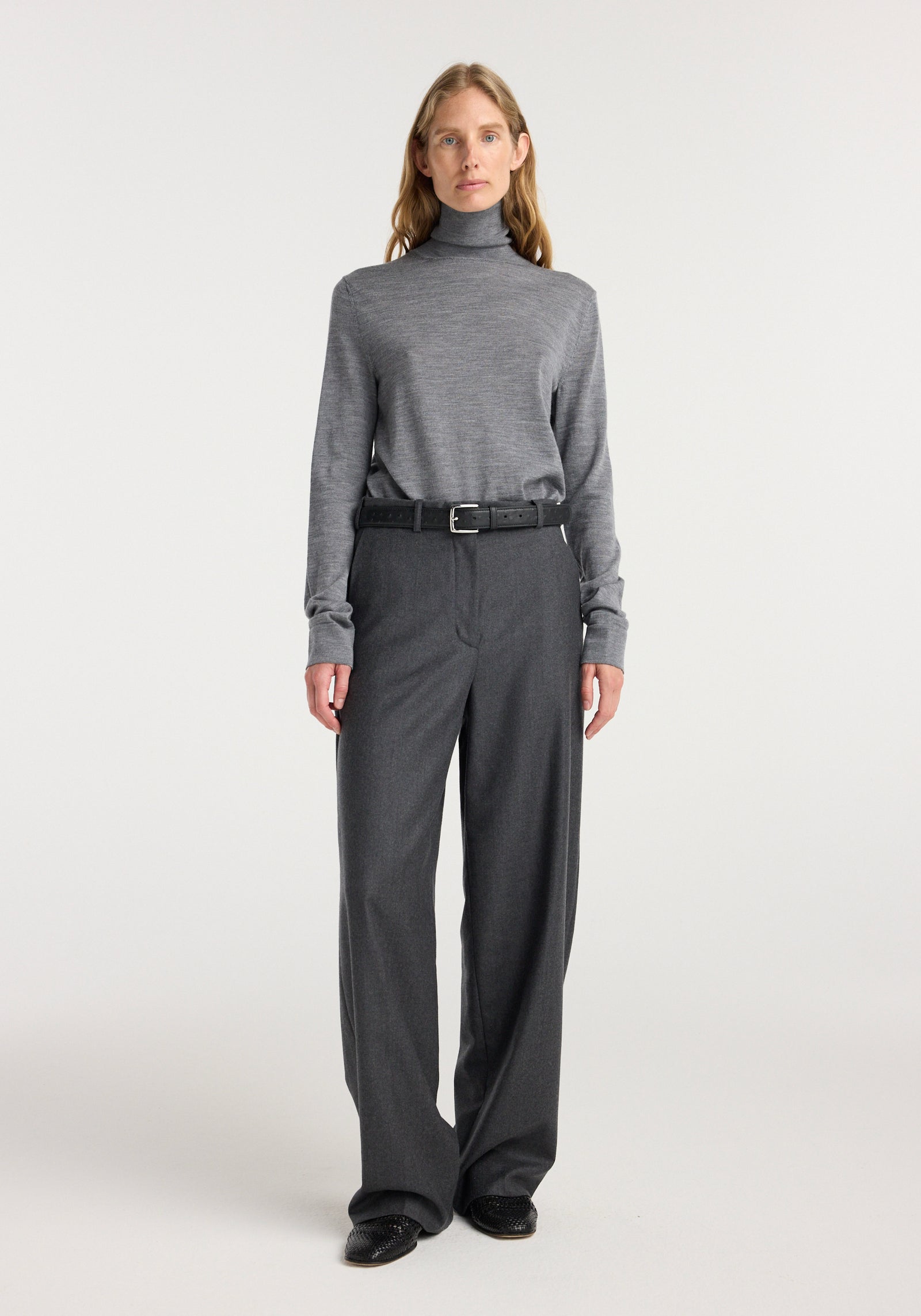 Fine knitted wool turtleneck | mid grey melange