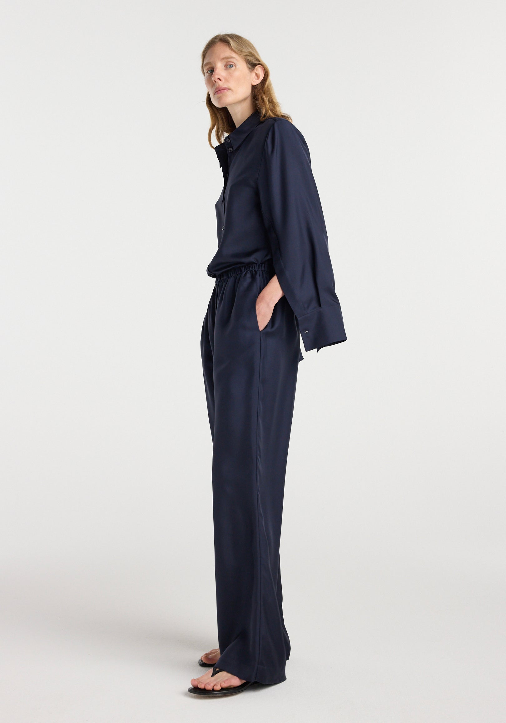 Silk relaxed trousers | night