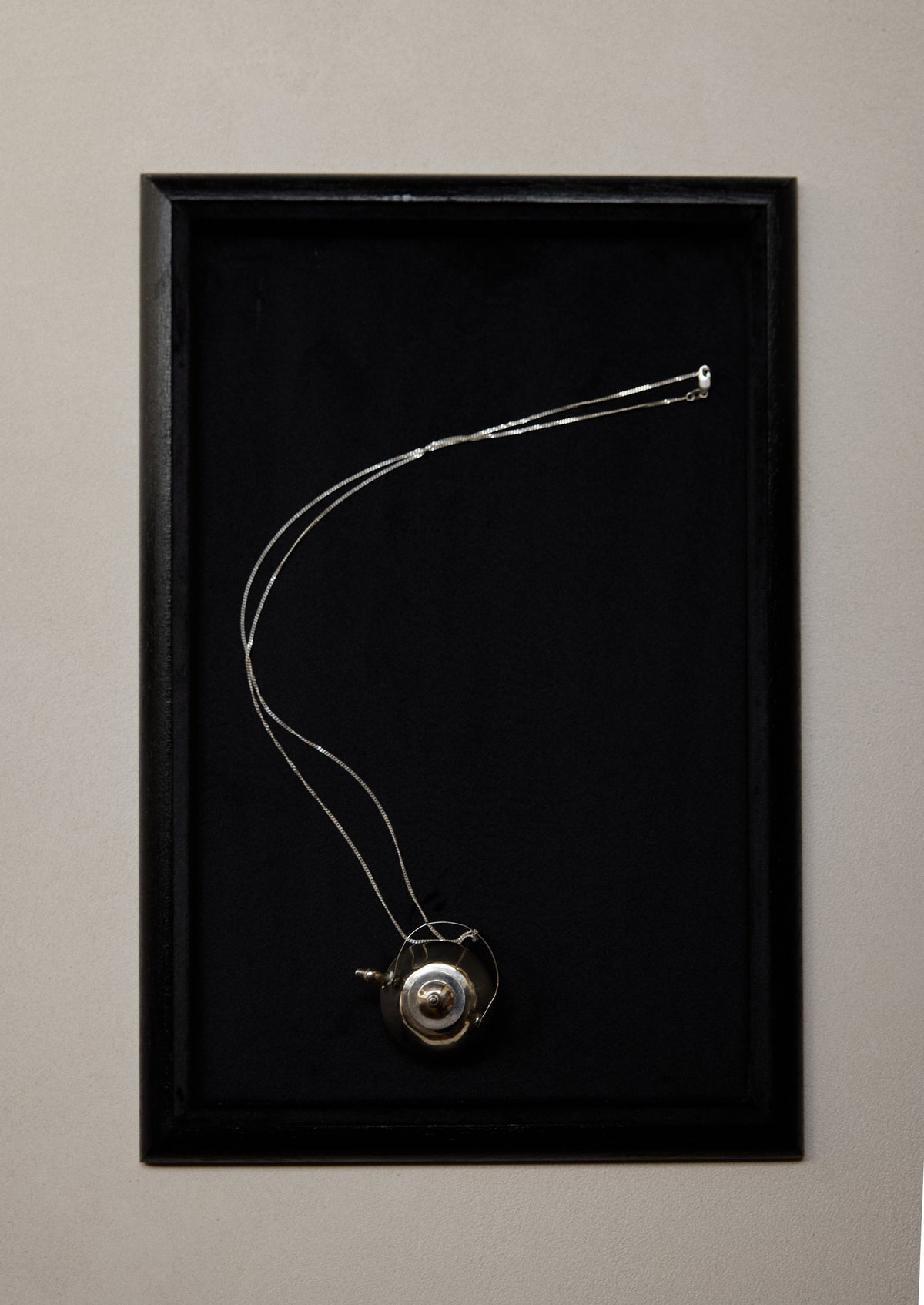 Dutch Silver Miniatures, Teapot necklace | silver